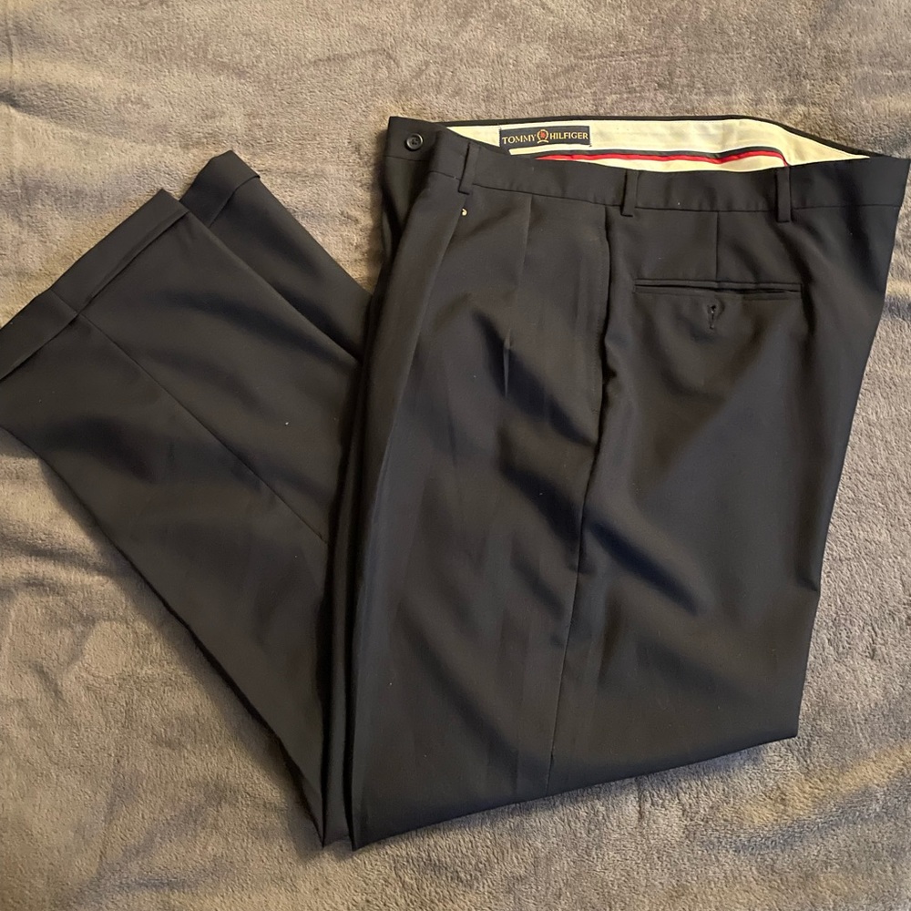 Navy men’s Tommy Hilfiger dress pants